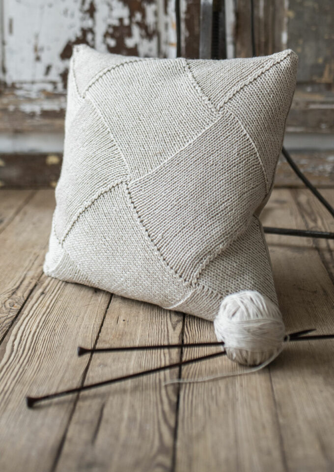 Rowan I INDOORS by Erika Knight