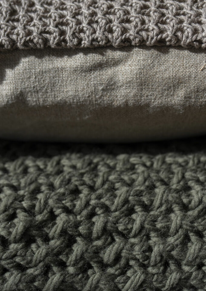 Rowan I INDOORS by Erika Knight