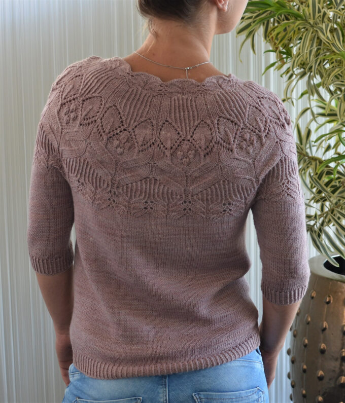 Valentina Bogdanova I Sayuri Sweater