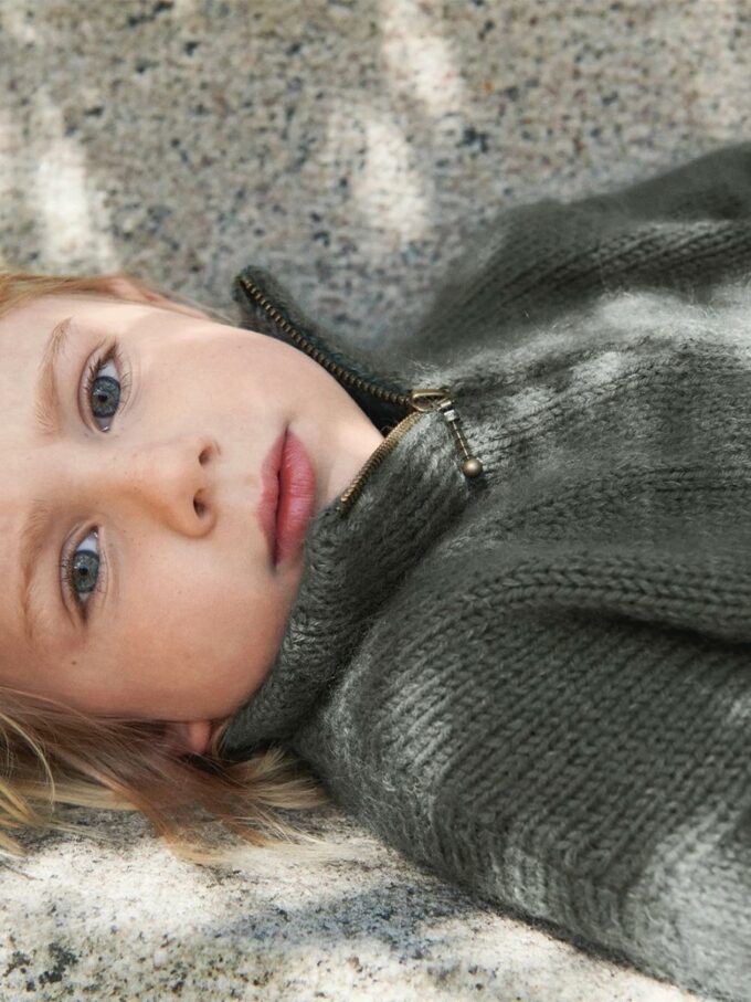 Sandnes Garn I GINO Zipper Genser (2211-9)