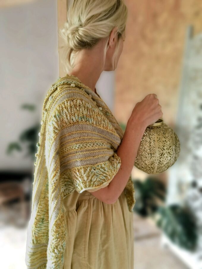 LITLG I Lantern Shawl