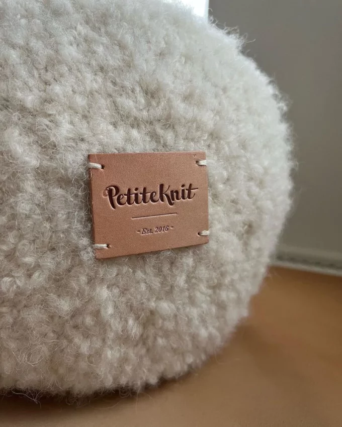 PetiteKnit I Leder Label