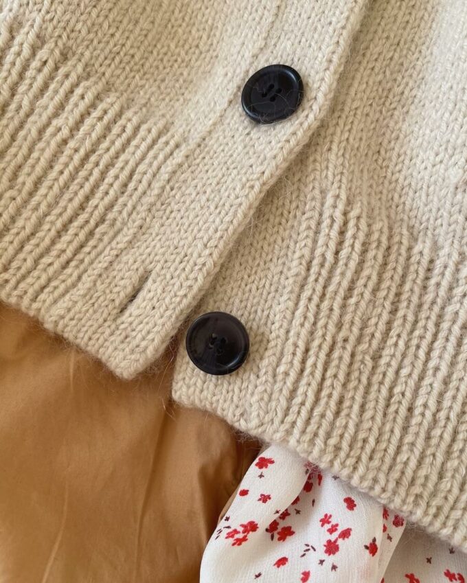 PetiteKnit I Knöpfe in Schwarz