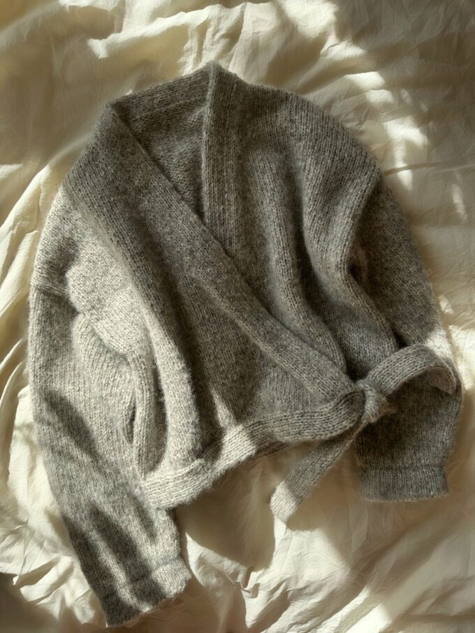 My Favourite Things Knitwear I LEVITATE WRAP (Originalwolle)