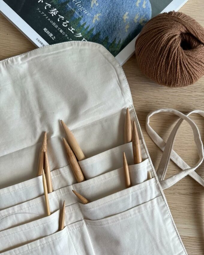 Petiteknit I Knitter`s Needle Case für Rundstricknadeln
