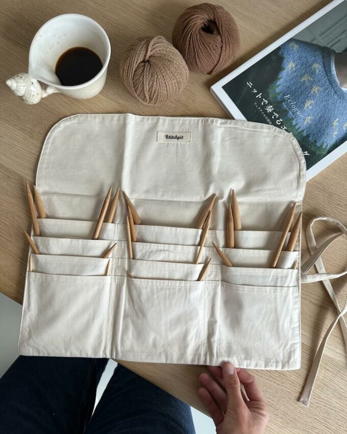 Petiteknit I Knitter`s Needle Case für Rundstricknadeln
