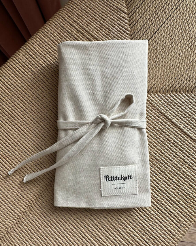 Petiteknit I Knitter`s Needle Case für Rundstricknadeln