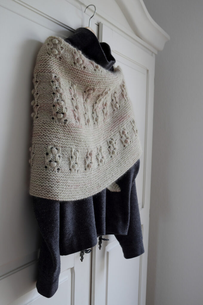 Evgeniya Dupliy I FRÜHLING Tuch