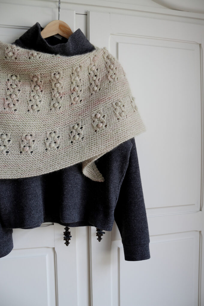 Evgeniya Dupliy I FRÜHLING Tuch