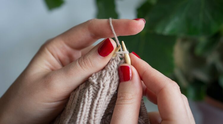 Stricken als Meditation – Ruhe finden durch Handarbeit