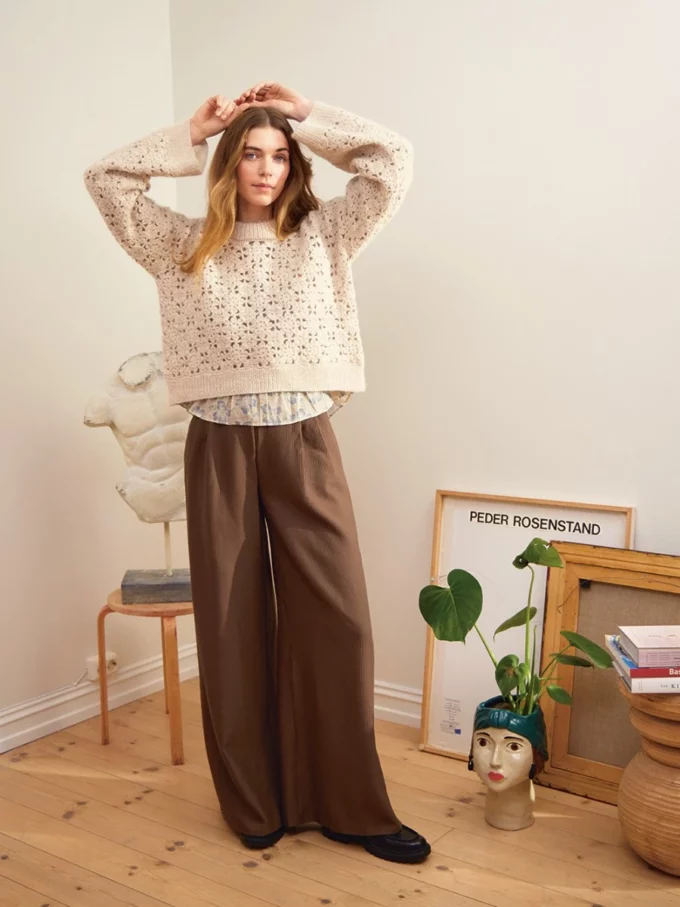 Sandnes Garn I Fleur Sweater (2403-6)