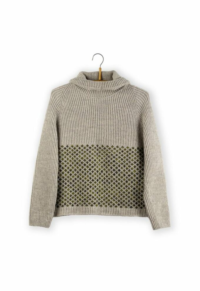 Knitthing I Agnes Sweater