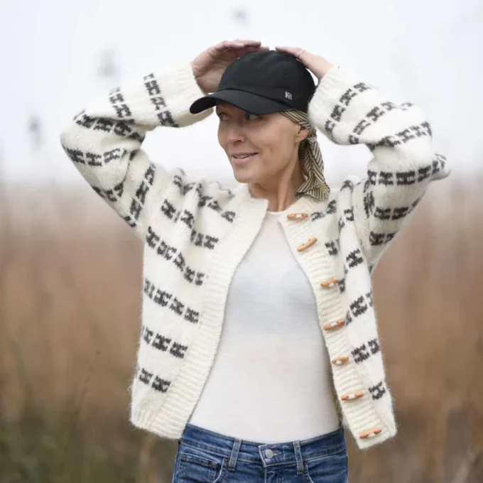 Anne Ventzel I Karla Cardigan