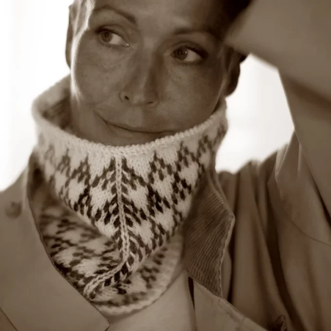 Anne Ventzel I Spotty Neck Warmer