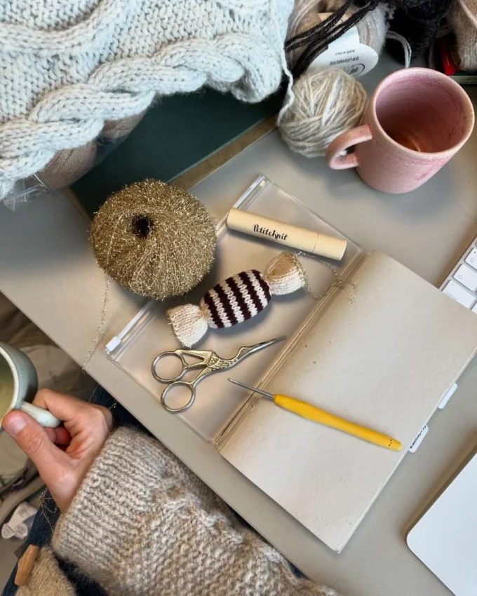 PetiteKnit I Christmas Caramell