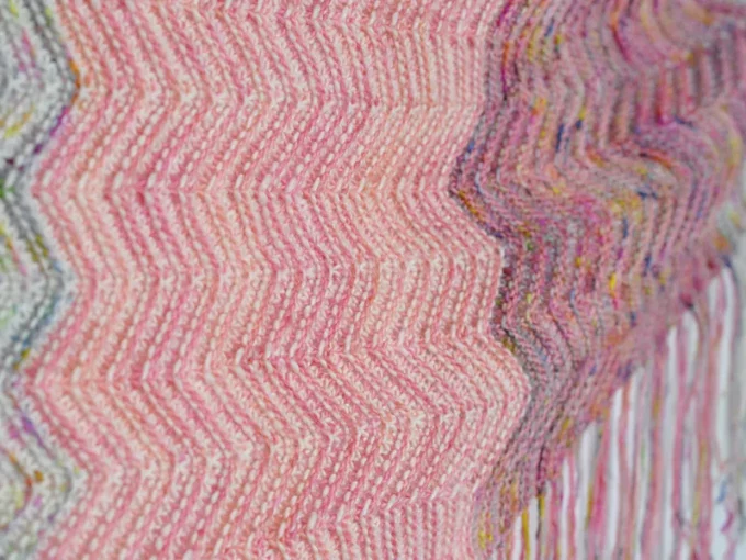 Sosu I Chevron Fringe Shawl