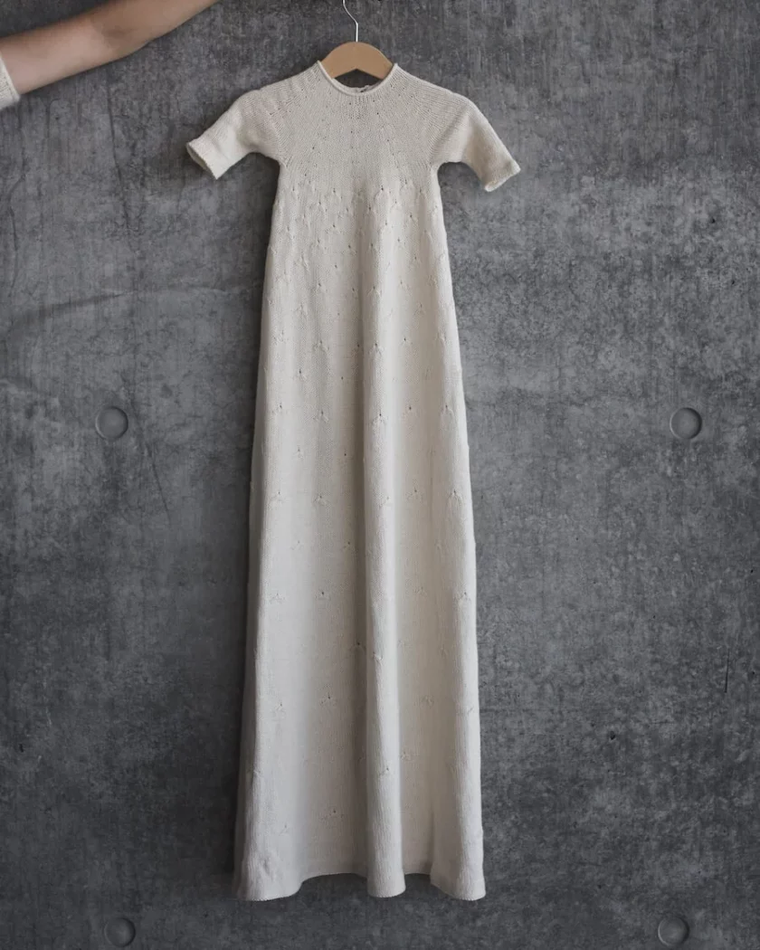 PetiteKnit I Ellens Taufkleid – Bild 3