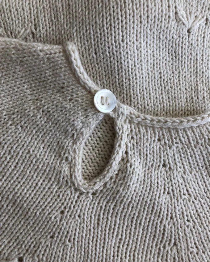 PetiteKnit I Ellens Taufkleid