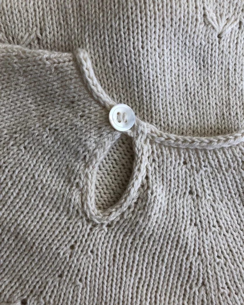 PetiteKnit I Ellens Taufkleid – Bild 4
