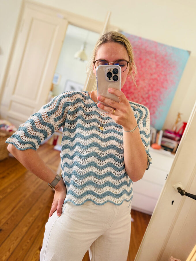 Kolibri by Johanna I Jean Tee