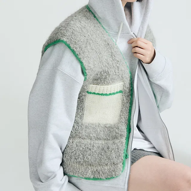 Grey Level Knitter I Big Bird Vest