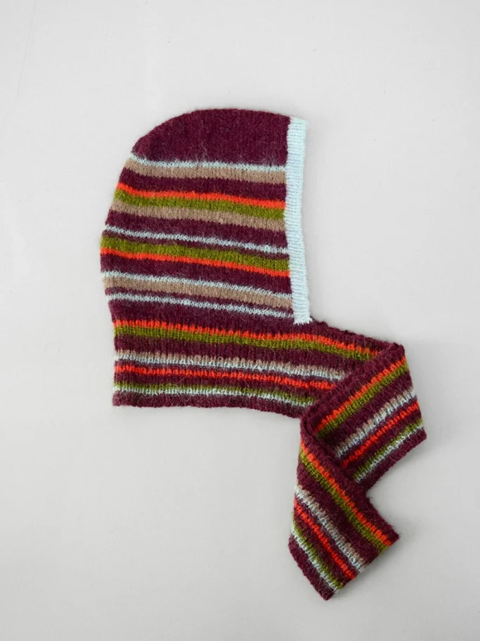 Sandnes Garn I Snuggle Hood (striped) 2507- 11b