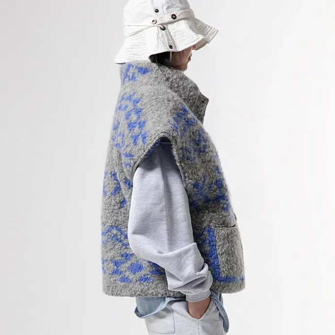Grey Level Knitter I Winter Chunky Vest