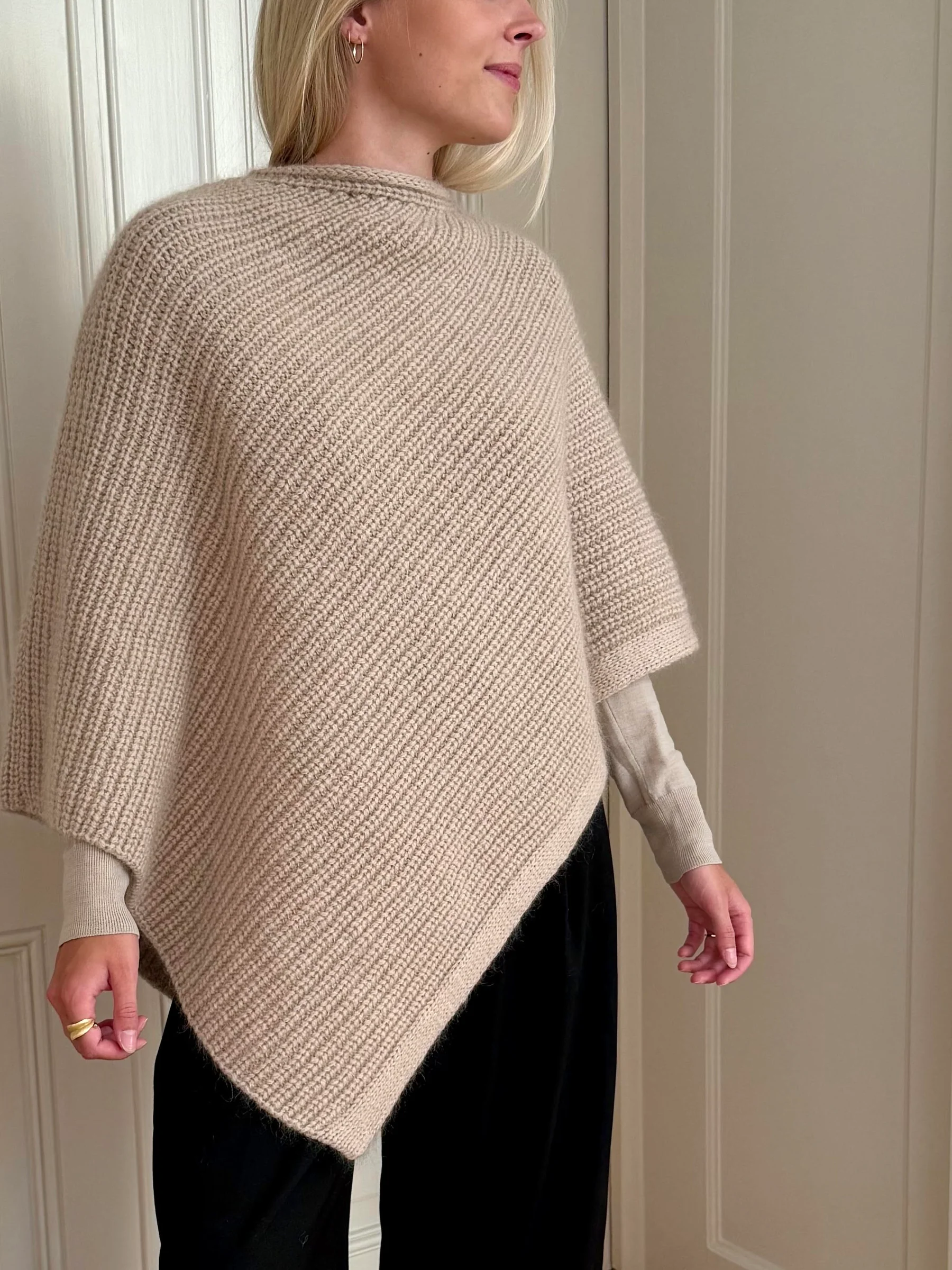 NORgardknitters I My Flow Poncho – Bild 3