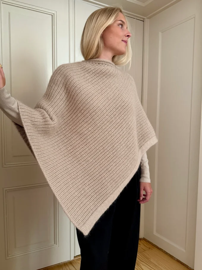 NORgardknitters I My Flow Poncho