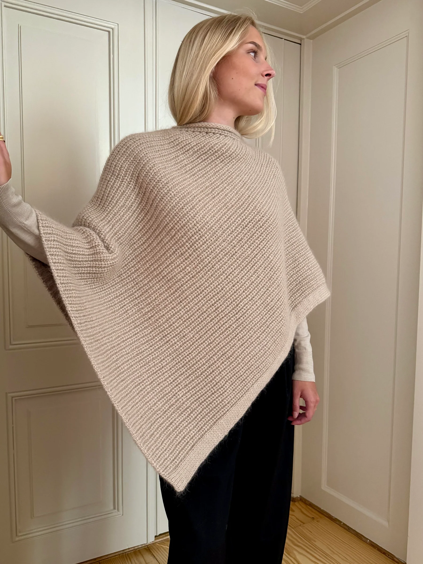 NORgardknitters I My Flow Poncho – Bild 6