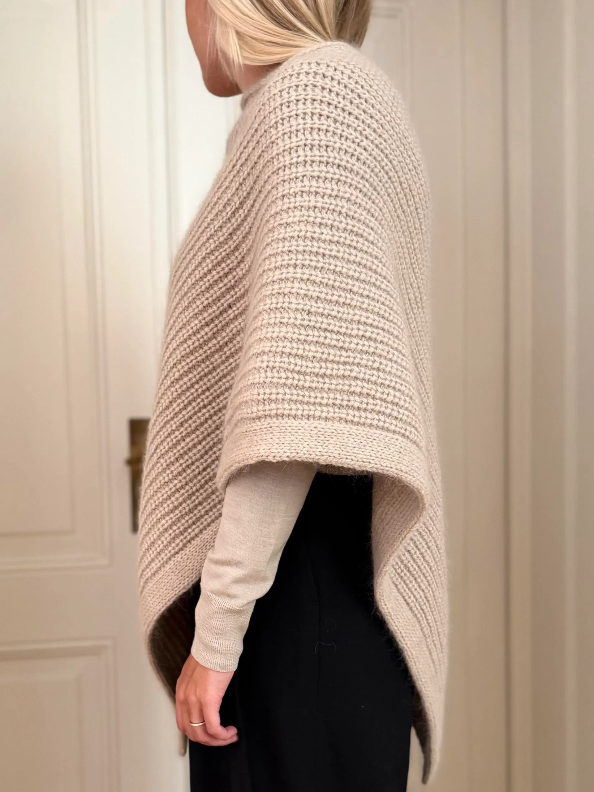 NORgardknitters I My Flow Poncho – Bild 4