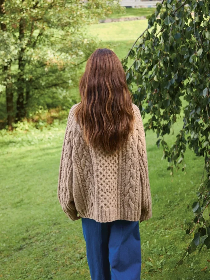 Sandnes Garn I Wilbur Cable Sweater 2513-04