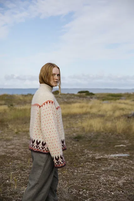 Otherloops I Flower Loop Sweater – Bild 6