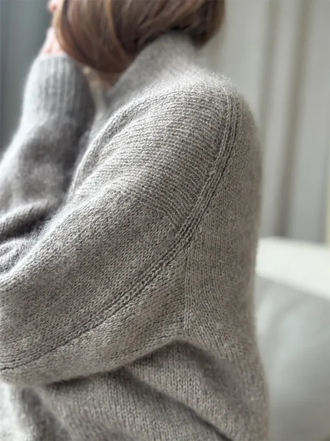 Otherloops I High V Loop Sweater