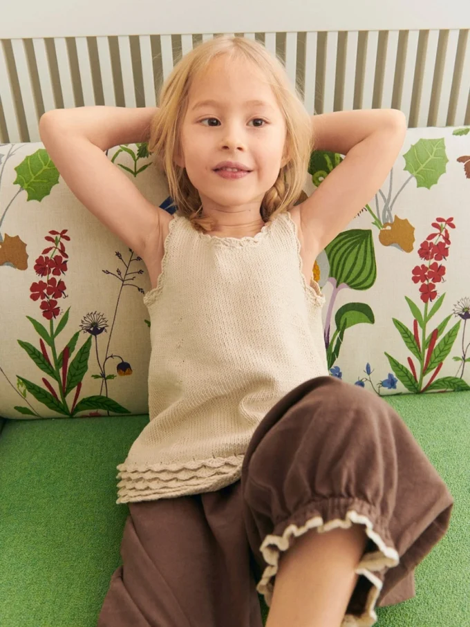 Sandnes Garn I Roselyn Singlet Junior (2603-4a)