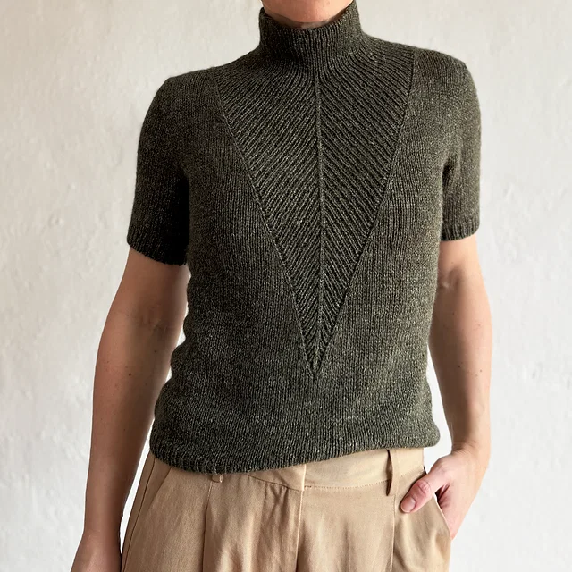 Odd Row I Arrow Tee