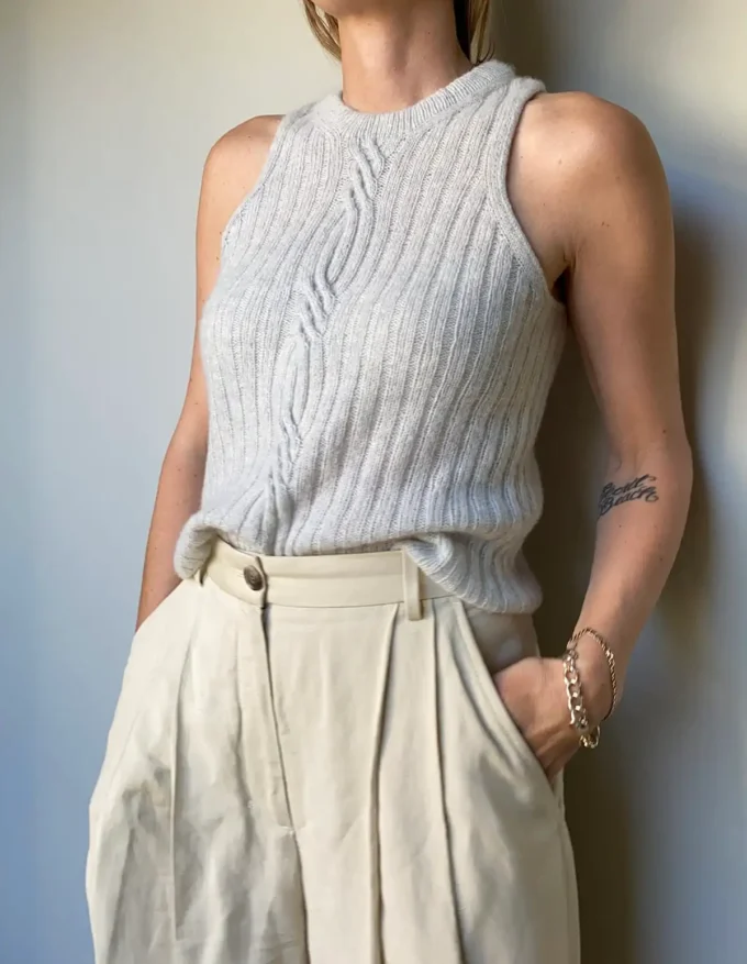 Otherloops I Twist Loop Top
