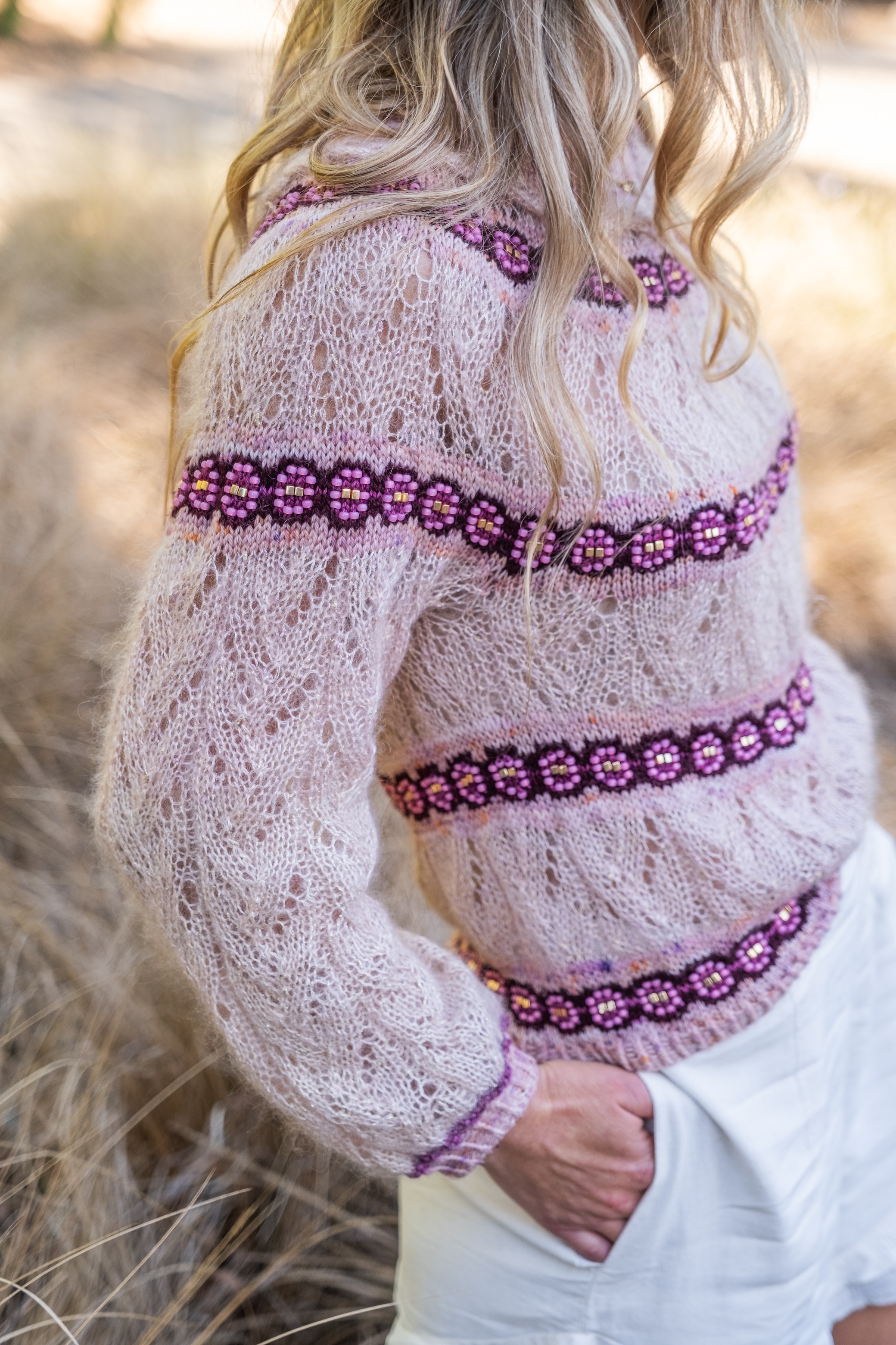 Laine Magazine I Shine! Knitting with Beads **VORBESTELLUNG** – Bild 4