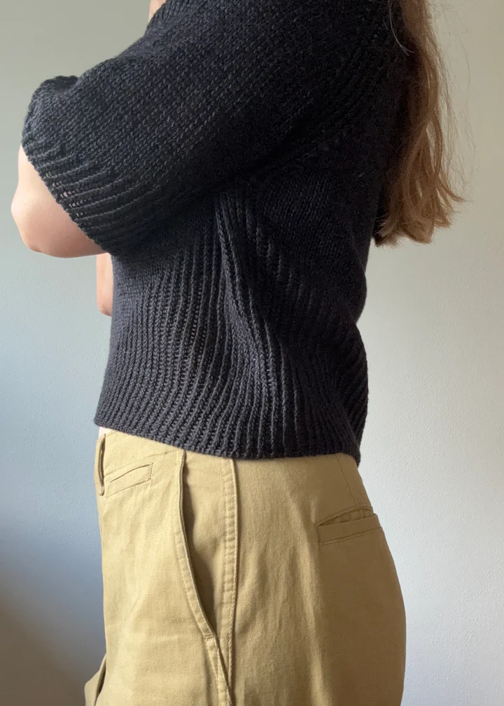 Aegyoknit I Isa Raglan Tee – Bild 5