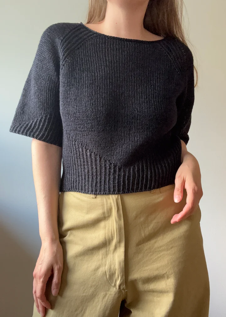 Aegyoknit I Isa Raglan Tee – Bild 6