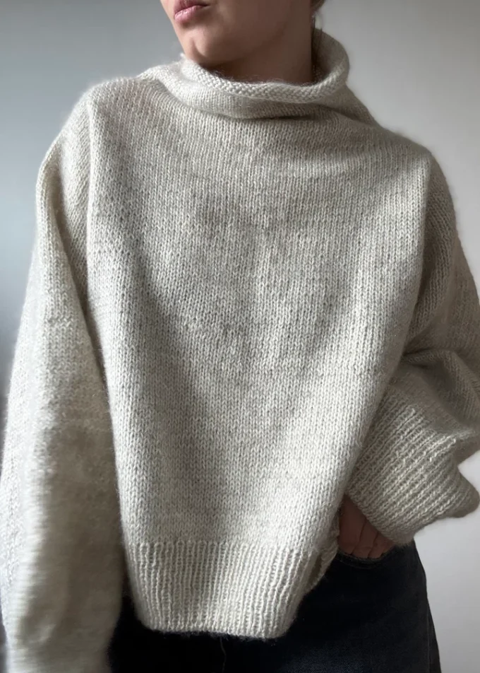 Aegyoknit I Volare Cape Sweater - YAK