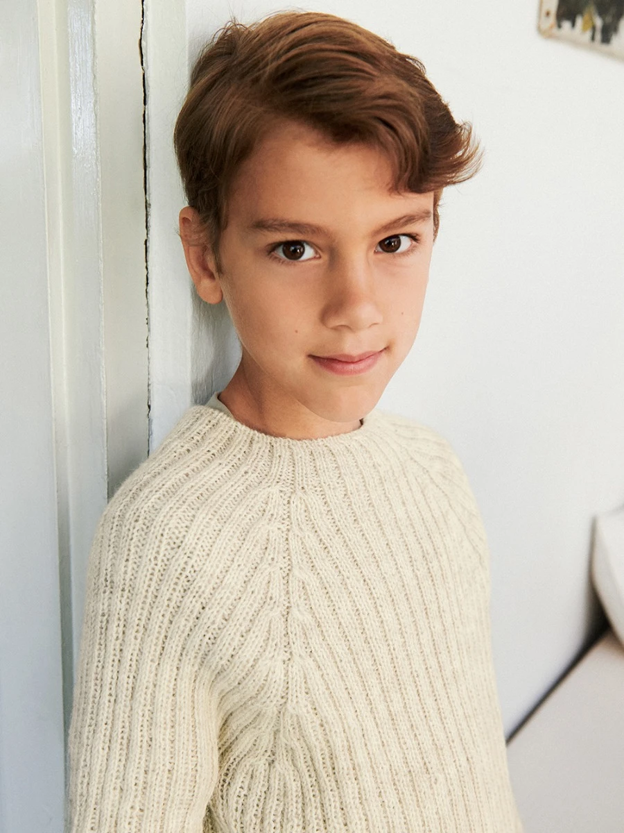Sandnes Garn I THEO Sweater Junior (2605-5a)