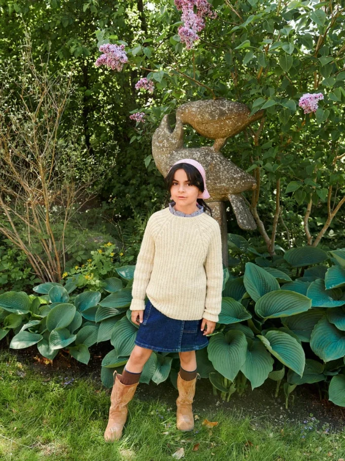 Sandnes Garn I THEO Sweater Junior (2605-5a)