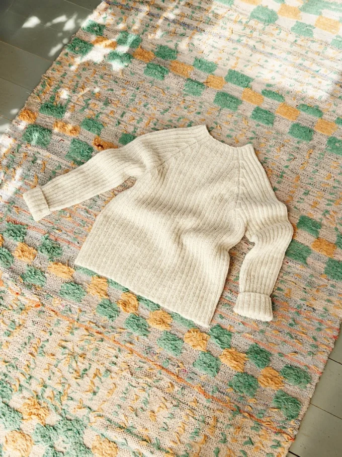 Sandnes Garn I THEO Sweater Junior (2605-5a)