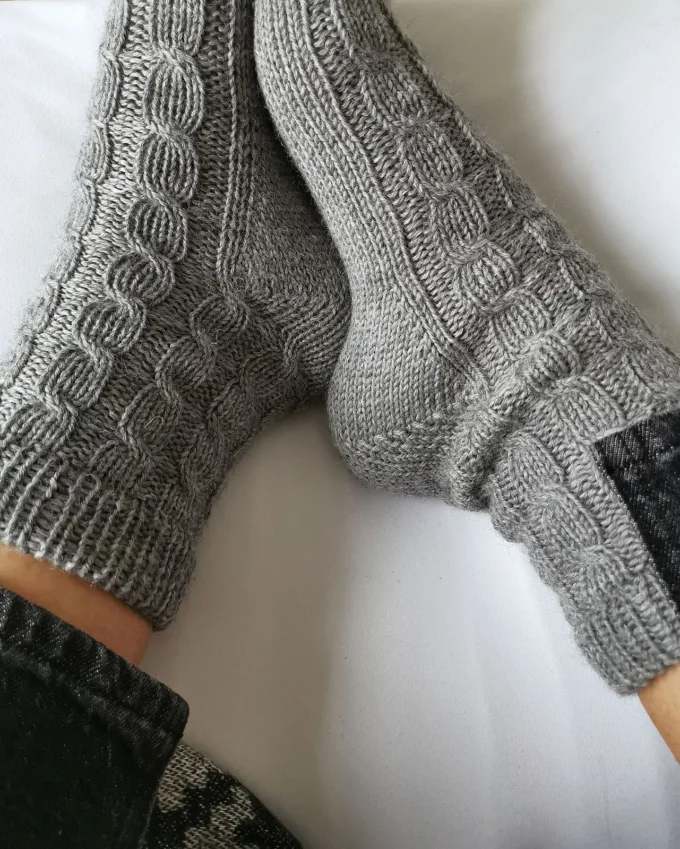 Paula-m I ZOLA Socken