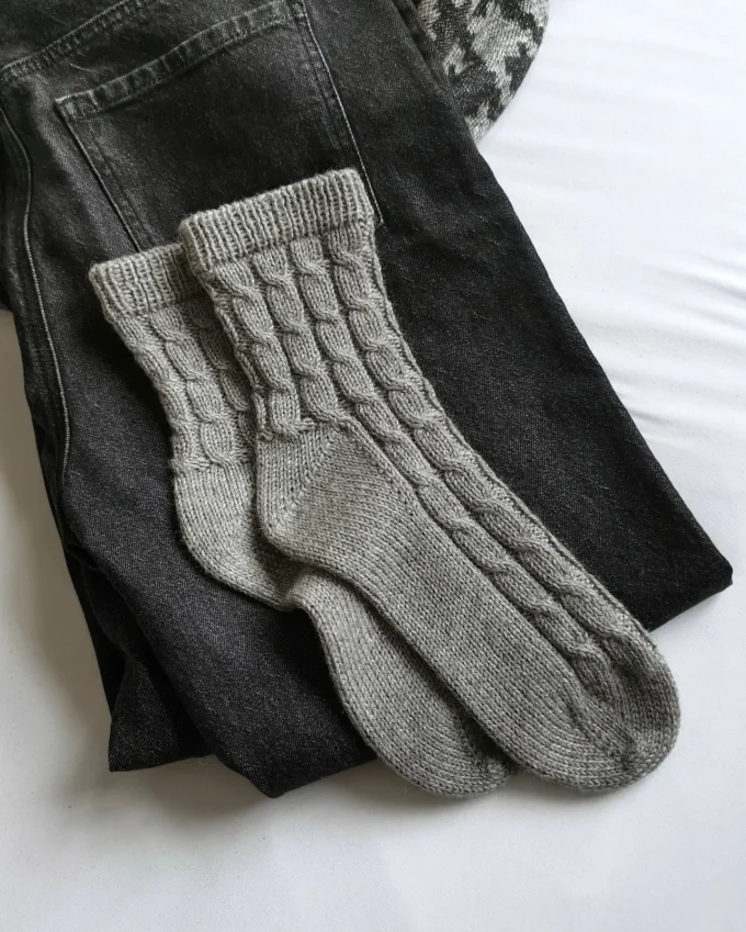 Paula-m I ZOLA Socken