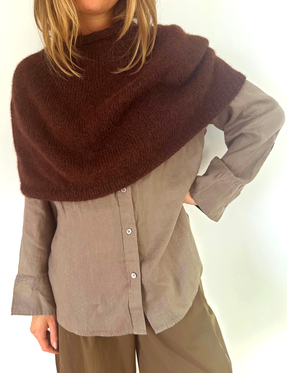 Le Knit I Plain Yoke Poncho – Bild 3